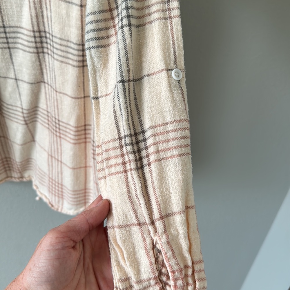 Thread & Supply Plaid Flannel Button Down Small Cream Gray Pink - Picture 9 of 11